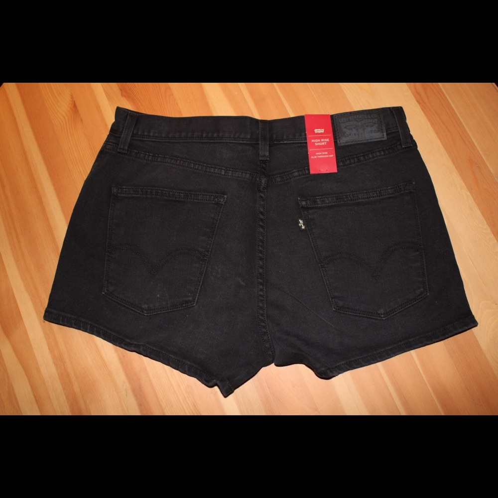 Levi’s high rise short